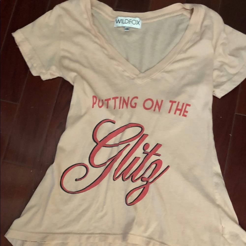 WILDFOX PUTTING ON THE GLITZ VNVK TEE PINK ON PINK